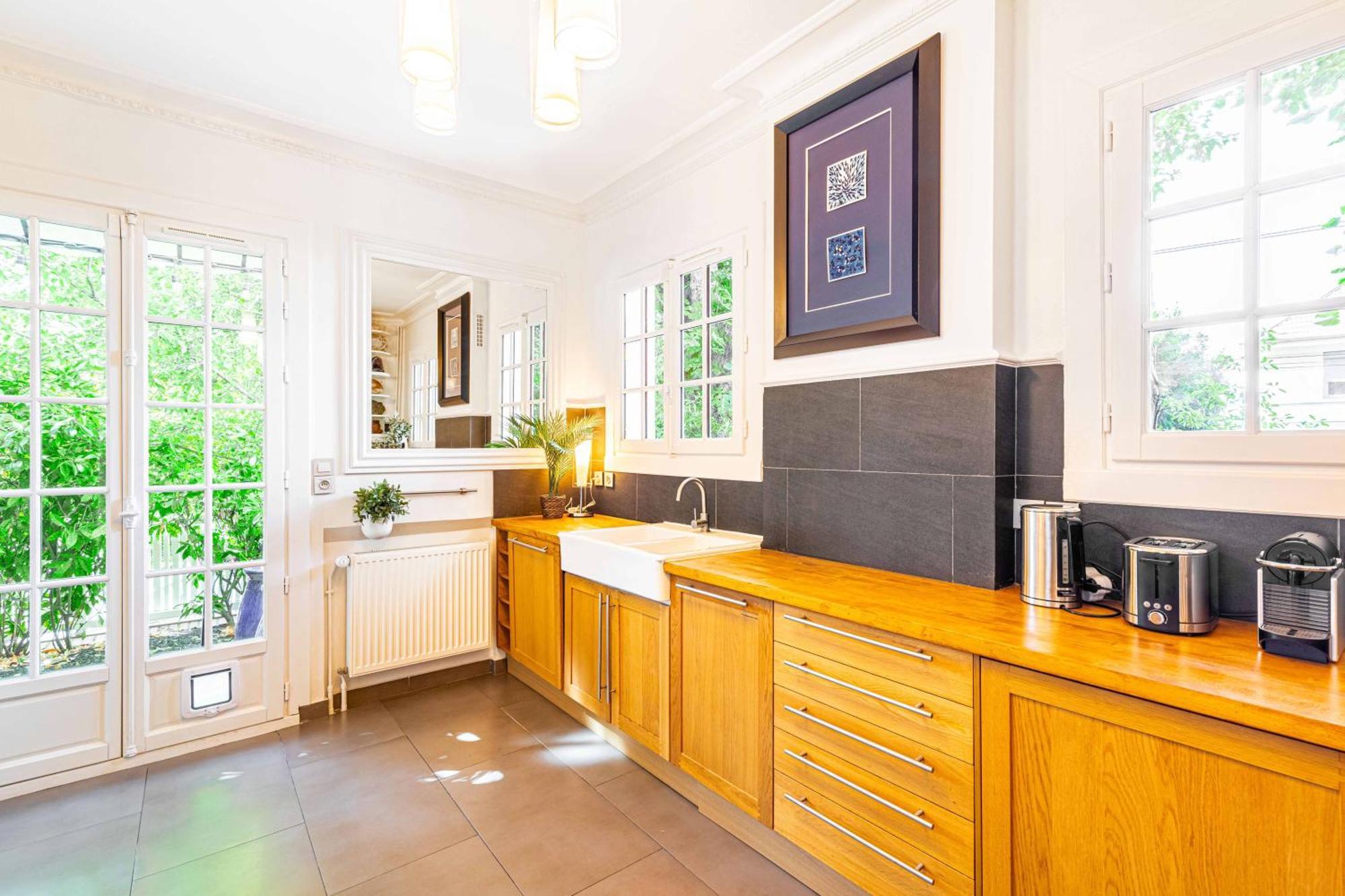 Grand & Classy Apartment With Private Garden, Villa Des Ammonites Мёдон Экстерьер фото